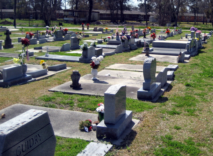 All photos are the property of LaCemeteries © and may